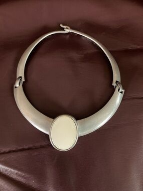 Ben-Amun Silver Collar Necklace with Cream Oval Center